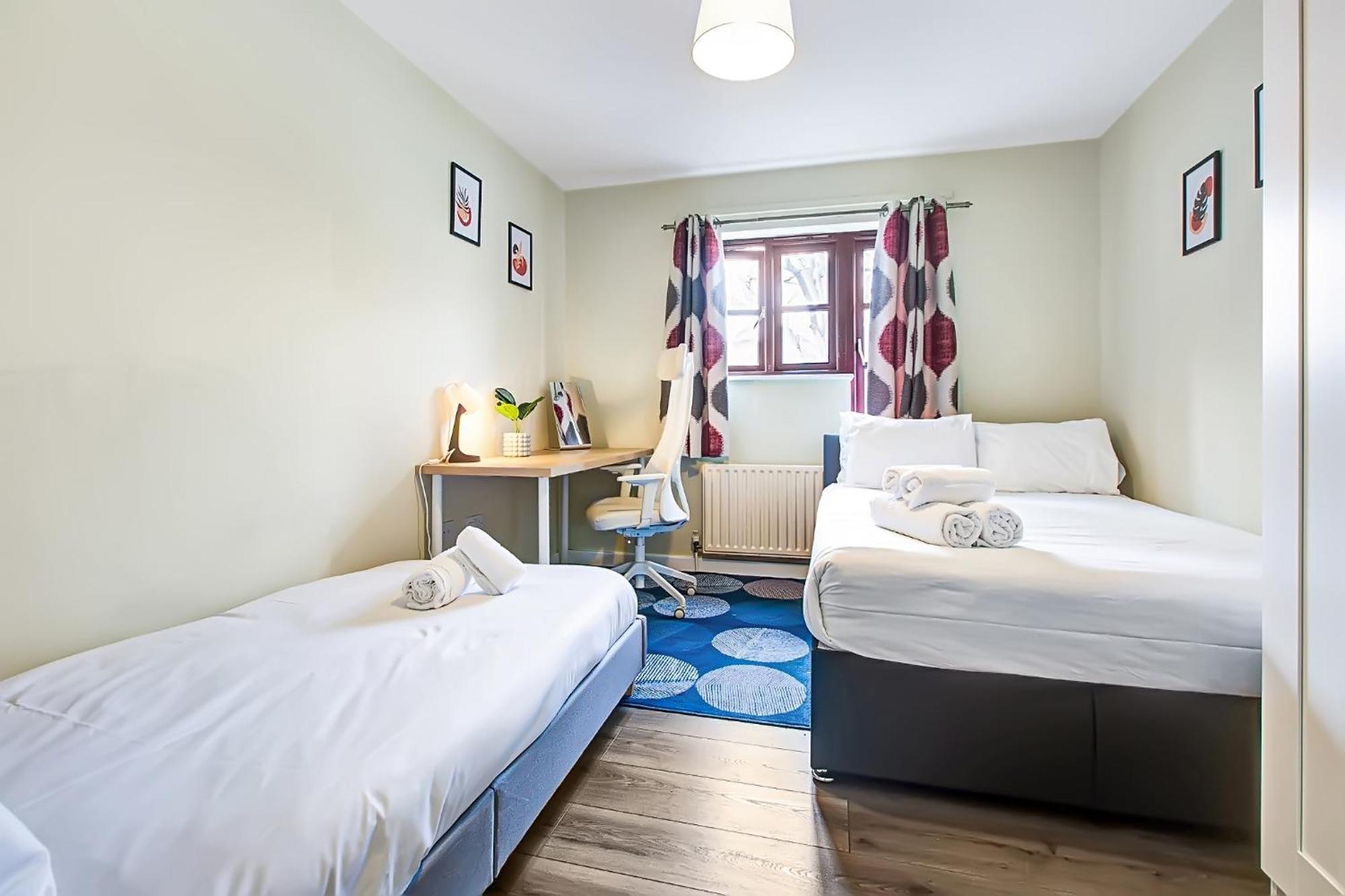 Spacious & Modern 2 Bed Sleeps 5 In Walthamstow Londres Exterior foto