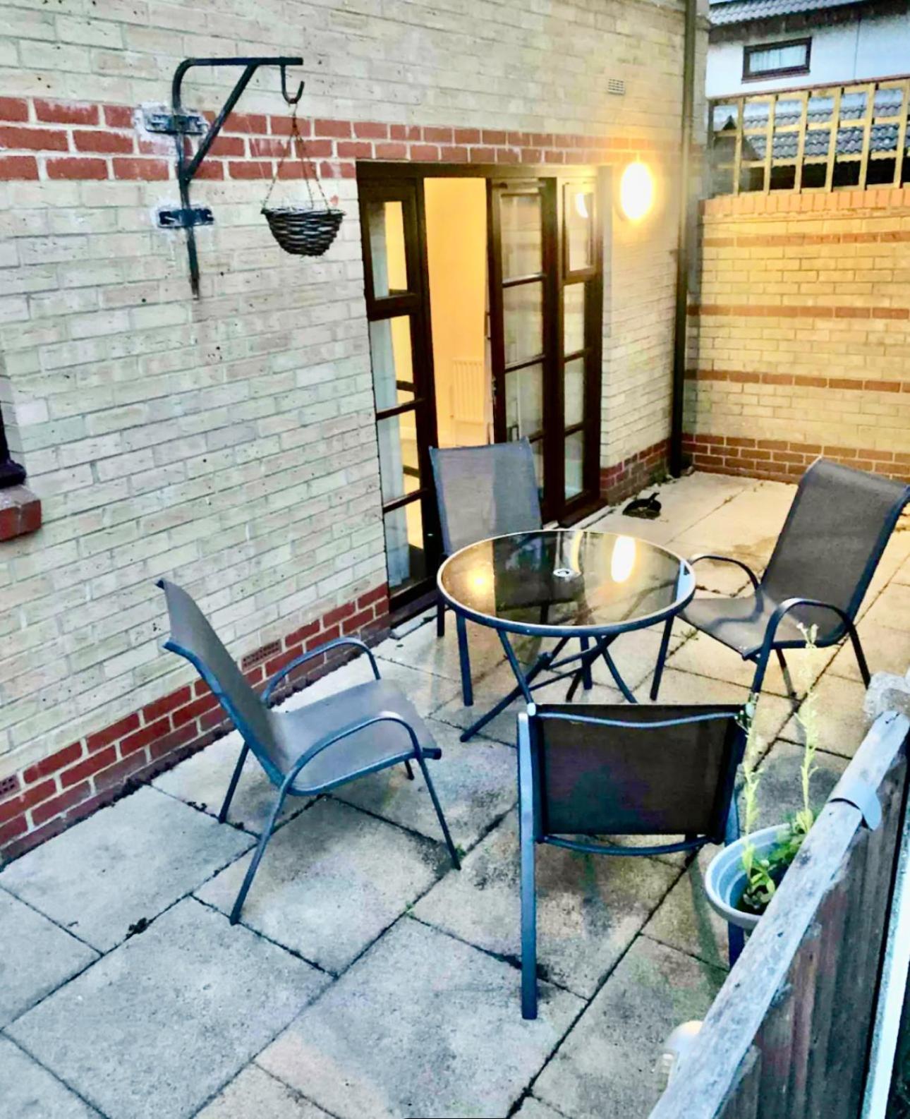 Spacious & Modern 2 Bed Sleeps 5 In Walthamstow Londres Exterior foto